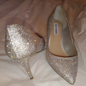 STEVE MADDEN  SILVER SPARKLE HEELS